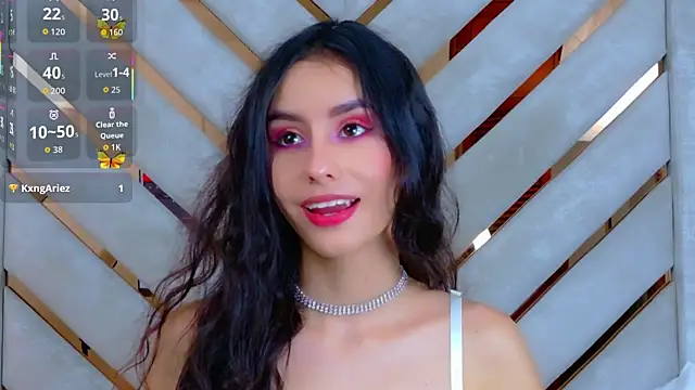 Sarah-Grace online show from 10, 11, 2025