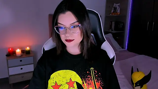 OphelianaRose33 online show from 21, 10, 2025