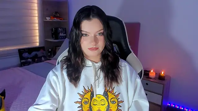 Snapshot of OphelianaRose33 chatting on 7, 7, 2026 OphelianaRose33 online show from 7, 7, 2026