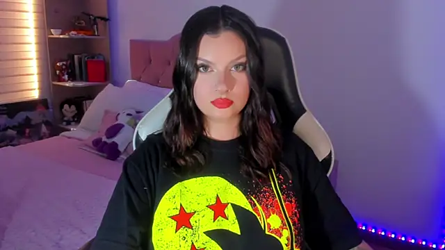 Snapshot of OphelianaRose33 chatting on 24, 7, 2026 OphelianaRose33 online show from 24, 7, 2026