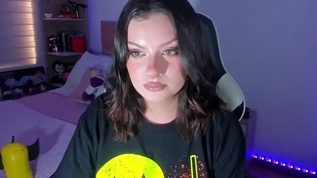 Snapshot of OphelianaRose33 chatting on 28, 7, 2026 OphelianaRose33 online show from 28, 7, 2026