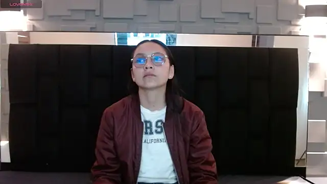 Snapshot of katalina07_1 chatting on 7, 10, 2025 katalina07 1 online show from 7, 10, 2025