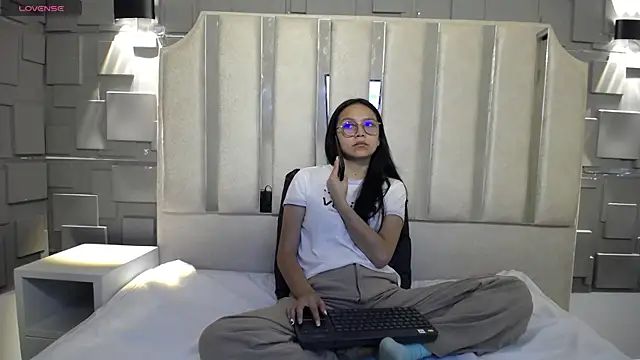 katalina07 1 online show from 17, 4, 2026