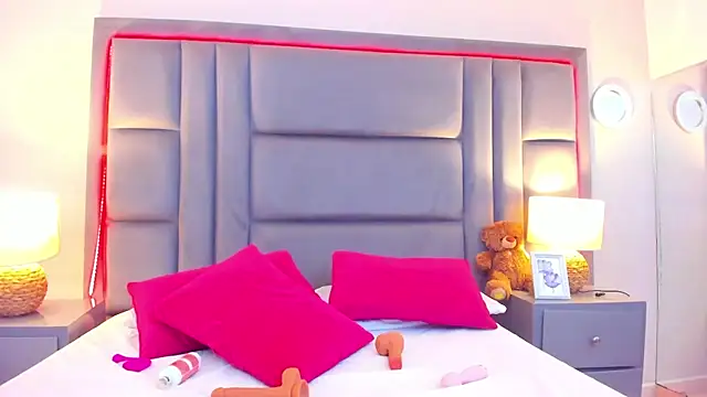 GabyMoreau online show from 29, 10, 2025