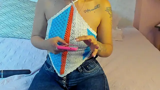 Emilly Beaumont online show from 18, 9, 2025