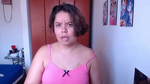 Snapshot of saenz_eymi chatting on 1, 11, 2025 saenz eymi online show from 1, 11, 2025