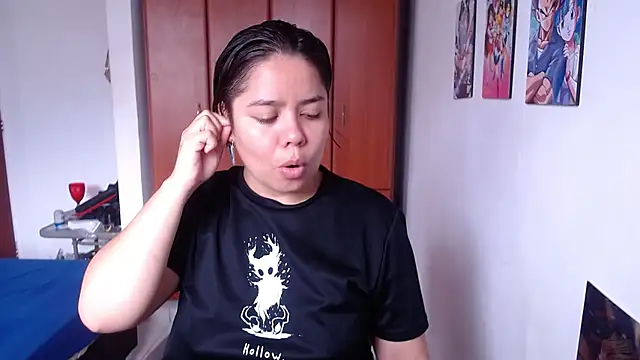 Snapshot of saenz_eymi chatting on 6, 11, 2025 saenz eymi online show from 6, 11, 2025