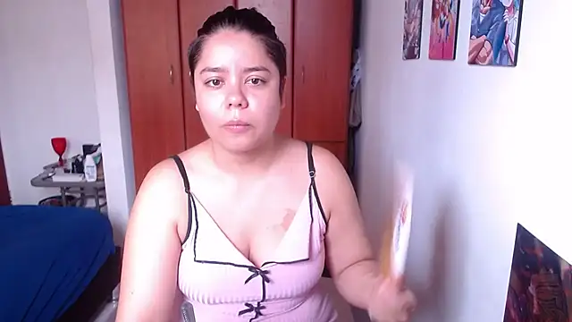 Snapshot of saenz_eymi chatting on 15, 11, 2025 saenz eymi online show from 15, 11, 2025