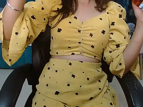 Snapshot of Urlove_lily chatting on 16, 9, 2025 Urlove lily online show from 16, 9, 2025