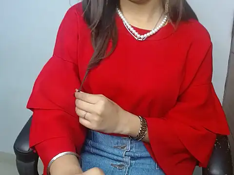 Urlove lily online show from 5, 12, 2025