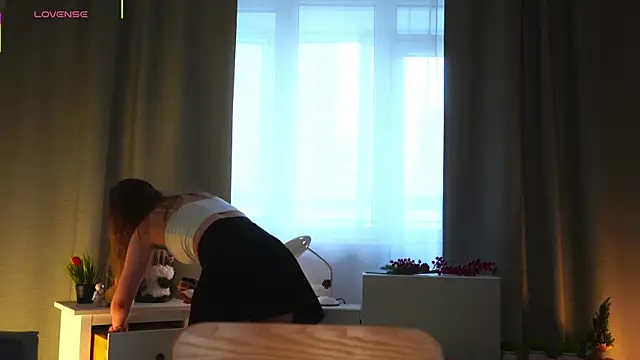 LorettaGladman online show from 4, 4, 2026