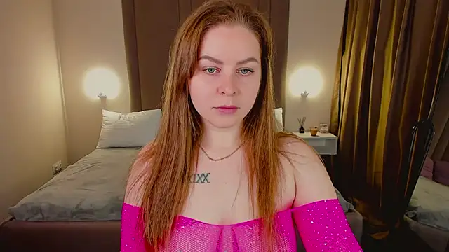 Snapshot of MikaBloom chatting on 13, 9, 2025 MikaBloom online show from 13, 9, 2025