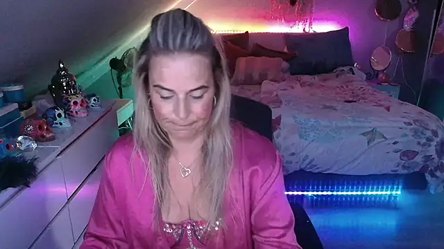 Snapshot of Mrs-Aurora chatting on 16, 5, 2026 Mrs-Aurora online show from 16, 5, 2026