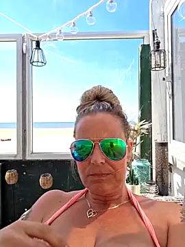 Snapshot of Mrs-Aurora chatting on 28, 5, 2026 Mrs-Aurora online show from 28, 5, 2026
