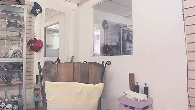 xinamora online show from 16, 11, 2025