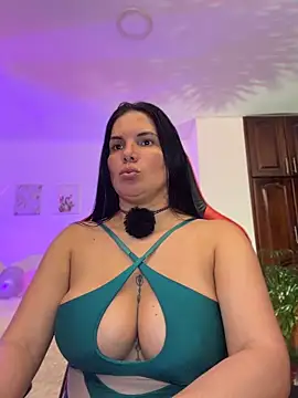 Snapshot of carol_cruz133 chatting on 6, 5, 2026 carol cruz133 online show from 6, 5, 2026