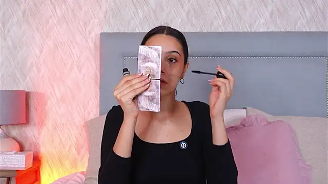 Snapshot of Sofy_Bradd chatting on 11, 10, 2025 Sofy Bradd online show from 11, 10, 2025