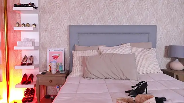 Snapshot of Sofy_Bradd chatting on 26, 11, 2025 Sofy Bradd online show from 26, 11, 2025