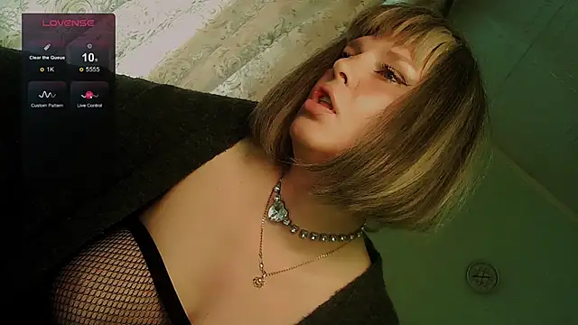 Snapshot of TsPostophere chatting on 19, 4, 2026 TsPostophere online show from 19, 4, 2026