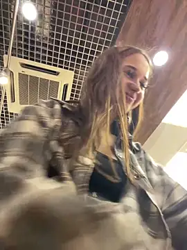 Snapshot of Juice_Bunny chatting on 27, 9, 2025 Juice Bunny online show from 27, 9, 2025