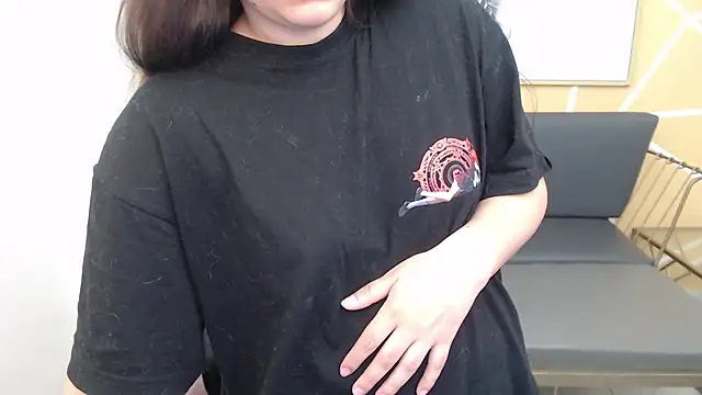 Snapshot of olivia_russo_ chatting on 19, 11, 2025 olivia russo online show from 19, 11, 2025