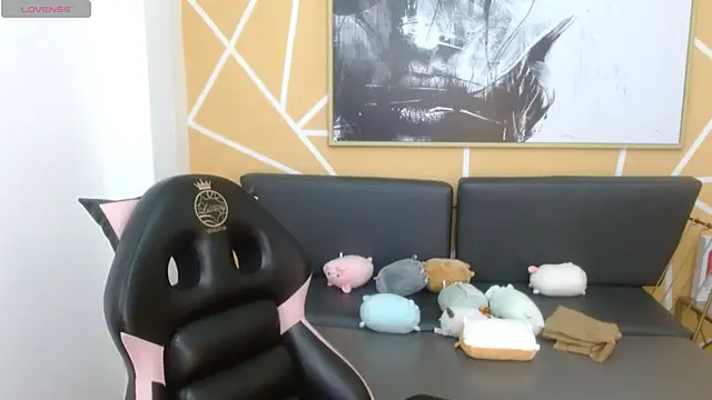 olivia russo  online show from 9, 1, 2026