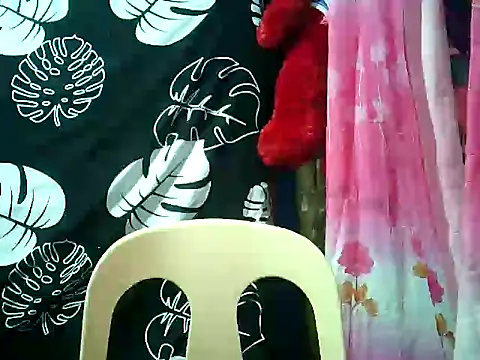 Snapshot of yuana25 chatting on 23, 5, 2026 yuana25 online show from 23, 5, 2026