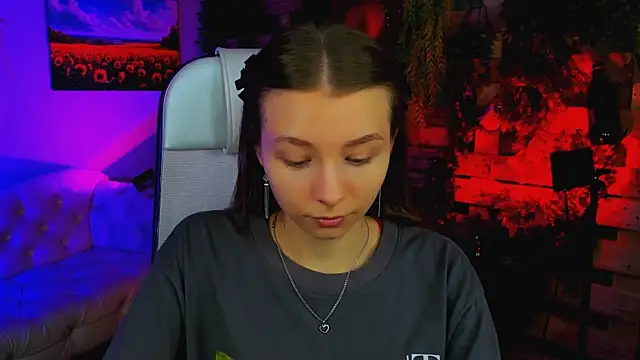 JulieDaniel online show from 18, 9, 2025