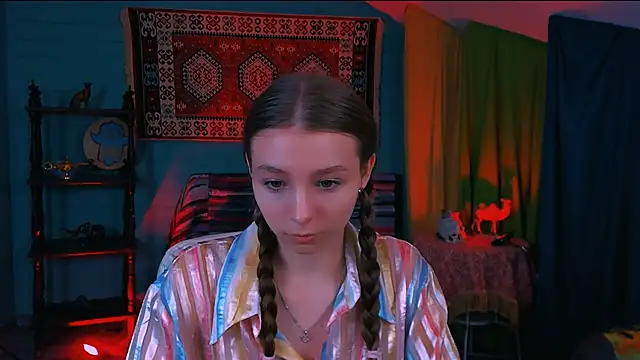 JulieDaniel online show from 23, 9, 2025