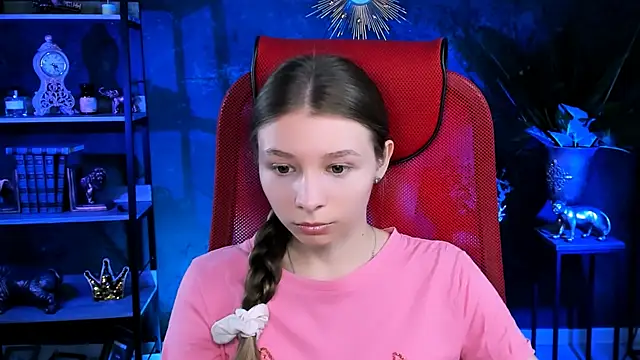 JulieDaniel online show from 26, 9, 2025