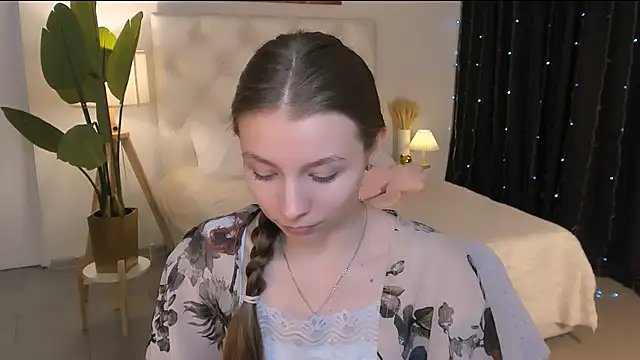 JulieDaniel online show from 1, 4, 2026