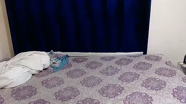 Snapshot of SexyChantyBabe25 chatting on 25, 10, 2025 SexyChantyBabe25 online show from 25, 10, 2025