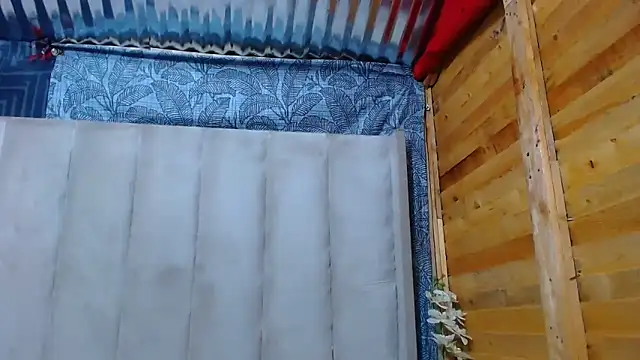 Snapshot of SexyChantyBabe25 chatting on 17, 12, 2025 SexyChantyBabe25 online show from 17, 12, 2025