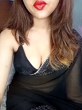 Snapshot of Hot_malika19 chatting on 17, 12, 2025 Hot malika19 online show from 17, 12, 2025