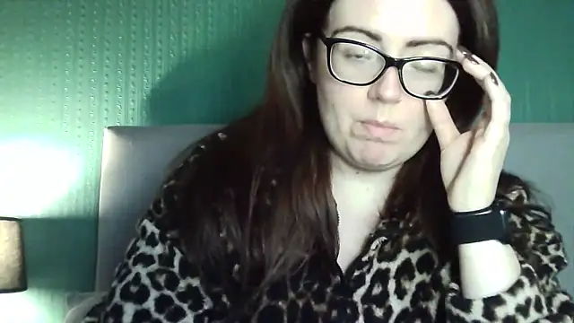 Snapshot of Curvy-BellaX chatting on 1, 10, 2025 Curvy-BellaX online show from 1, 10, 2025