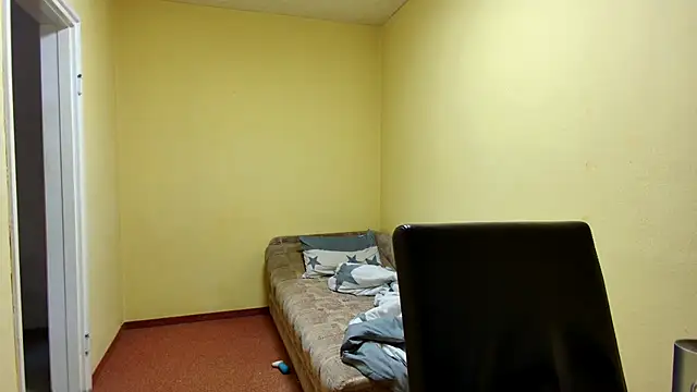 Snapshot of k74robert chatting on 8, 4, 2026 k74robert online show from 8, 4, 2026