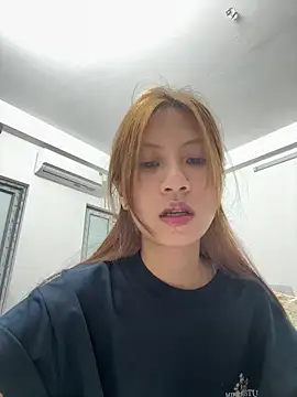Snapshot of Lil-Gi chatting on 10, 5, 2026 Lil-Gi online show from 10, 5, 2026