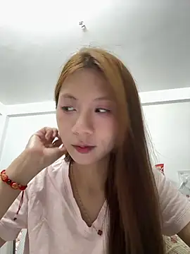Snapshot of Lil-Gi chatting on 22, 5, 2026 Lil-Gi online show from 22, 5, 2026
