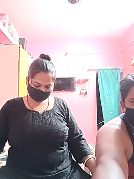 Snapshot of biggbobbsgirl chatting on 26, 9, 2025 biggbobbsgirl online show from 26, 9, 2025