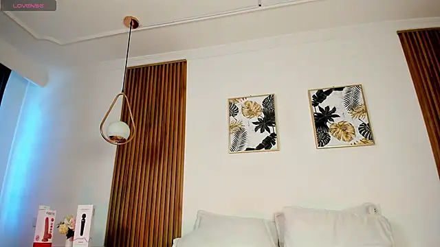 NicolWhite online show from 11, 1, 2026