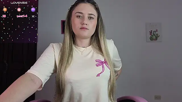 Veronika  Winslow  online show from 4, 11, 2025