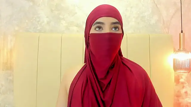 Snapshot of nayiraa_ chatting on 18, 10, 2025 nayiraa online show from 18, 10, 2025