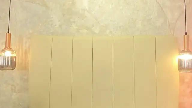 Snapshot of nayiraa_ chatting on 20, 10, 2025 nayiraa online show from 20, 10, 2025