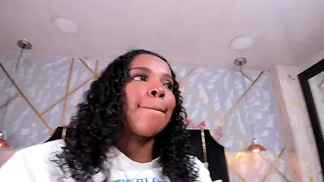 Snapshot of LisaMendez chatting on 1, 5, 2026 LisaMendez online show from 1, 5, 2026