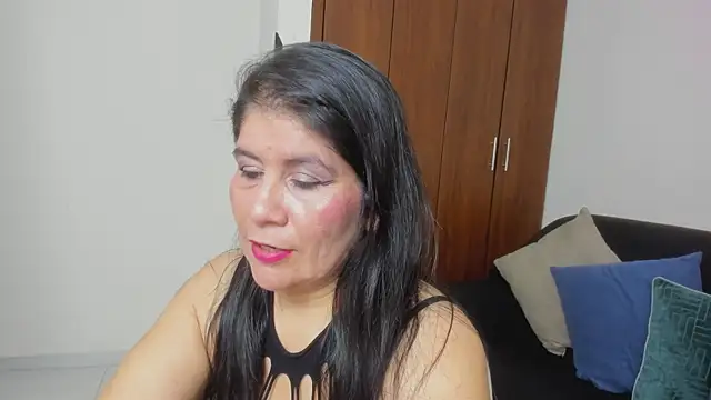 kiraGeiner online show from 25, 5, 2026