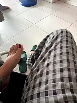 Snapshot of sharon-Hanna chatting on 8, 10, 2025 sharon-Hanna online show from 8, 10, 2025