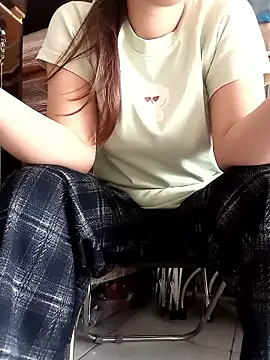 Snapshot of sharon-Hanna chatting on 12, 10, 2025 sharon-Hanna online show from 12, 10, 2025