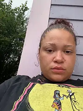 thatgurlred online show from 28, 9, 2025