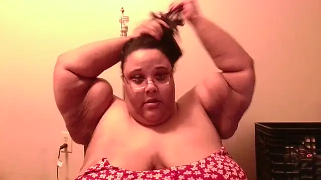 SexyBBW10790 online show from 9, 11, 2025