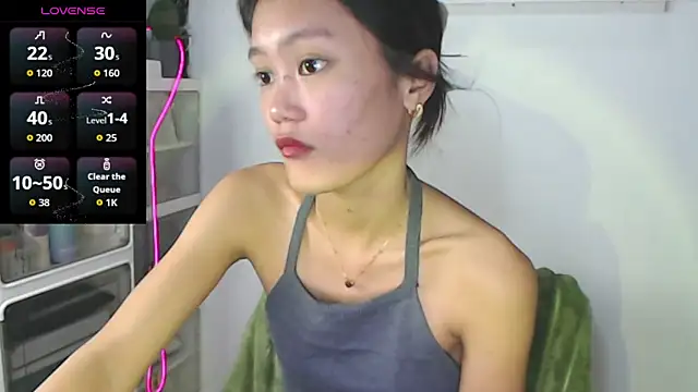 Snapshot of skinny_gracie chatting on 21, 5, 2026 skinny gracie online show from 21, 5, 2026
